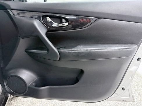 Used 2020 Nissan Rogue SL FWD image 19