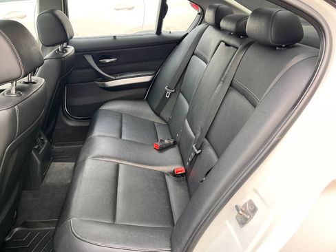 Used 2011 BMW 328i xDrive Sedan AWD/4WD image 16