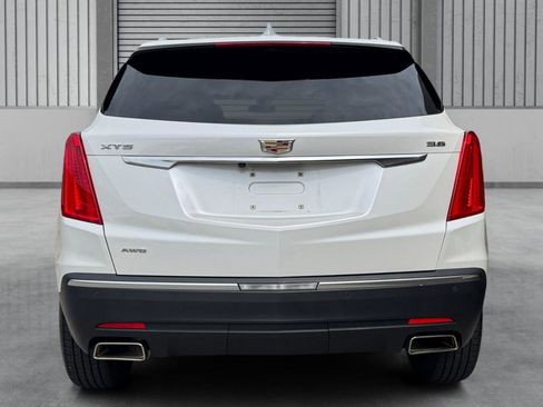 Used 2017 Cadillac XT5 Luxury w/ Driver Awareness Package AWD/4WD image 10