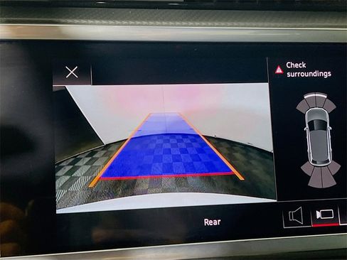 Used 2022 Audi Q3 2.0T Premium w/ Convenience Package image 13