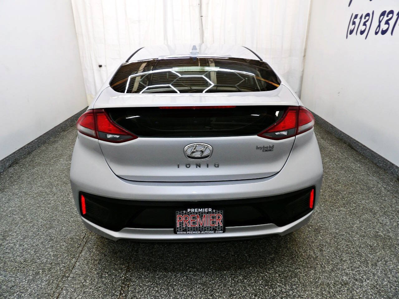 Used 2018 Hyundai Ioniq Blue FWD image 5