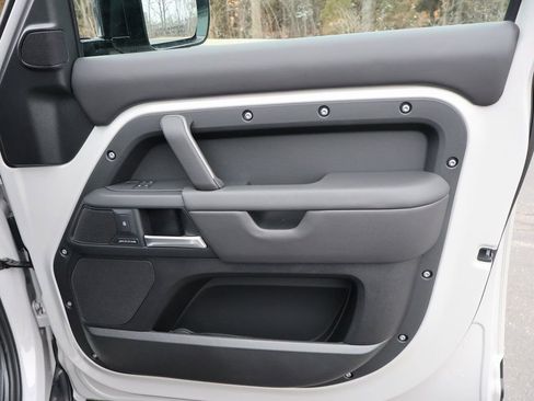 New 2026 Land Rover Defender 110 S image 12