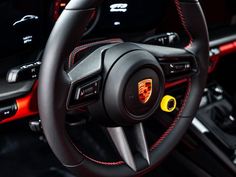 Certified 2024 Porsche 911 GT3 RWD image 16