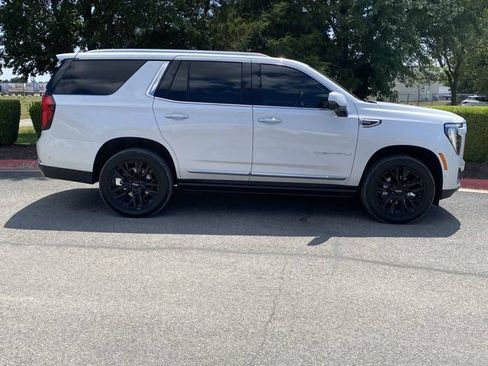 Used 2025 GMC Yukon Denali w/ Denali Reserve Package AWD/4WD image 2