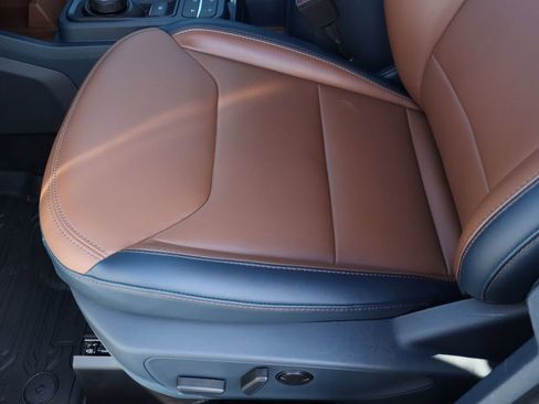 Used 2022 Ford Maverick Lariat w/ Equipment Group 500A Standard image 18