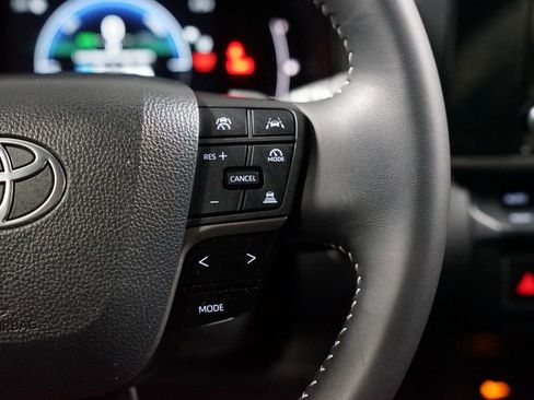 Certified 2025 Toyota Camry SE image 13