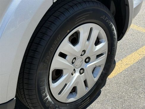 Used 2020 Dodge Journey SE FWD image 13