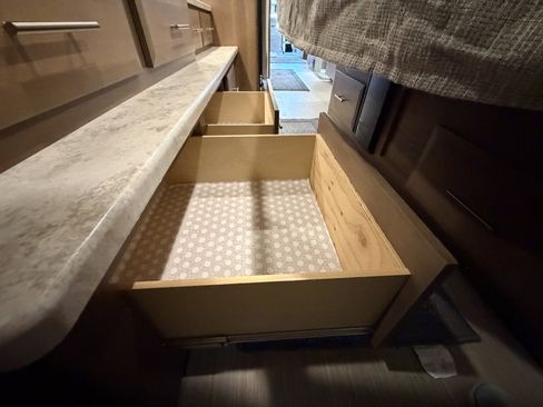 Used 2021 Ford F550 4x4 Regular Cab Super Duty w/ XLT Value Package image 74