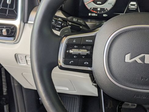 Used 2024 Kia Sorento SX Prestige AWD/4WD image 16