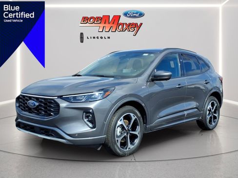 Used 2023 Ford Escape ST-Line Elite w/ Premium Technology Package AWD/4WD image 1