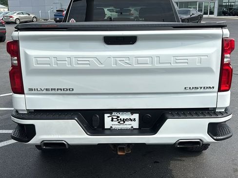 Used 2020 Chevrolet Silverado 1500 Custom w/ Custom Value Package AWD/4WD image 28