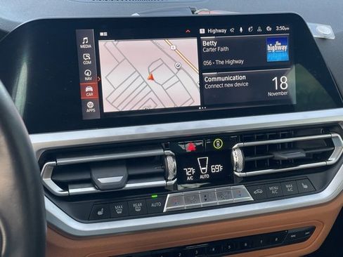 Used 2021 BMW 330i xDrive Sedan w/ Convenience Package image 18