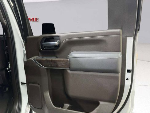 Used 2021 GMC Sierra 3500 Denali w/ Denali Ultimate Package image 38