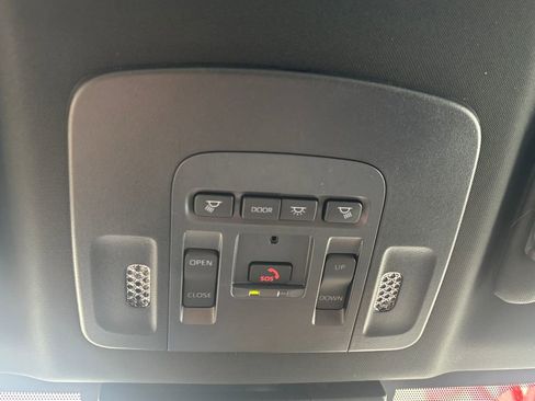 New 2026 Toyota Camry SE FWD image 17