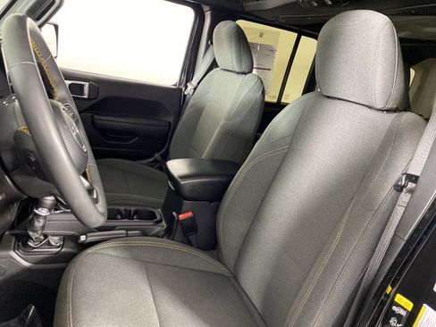 Used 2024 Jeep Wrangler Unlimited Sport AWD/4WD image 16