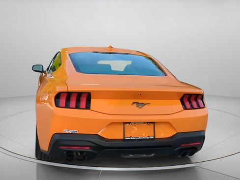 Certified 2026 Ford Mustang Coupe RWD image 23
