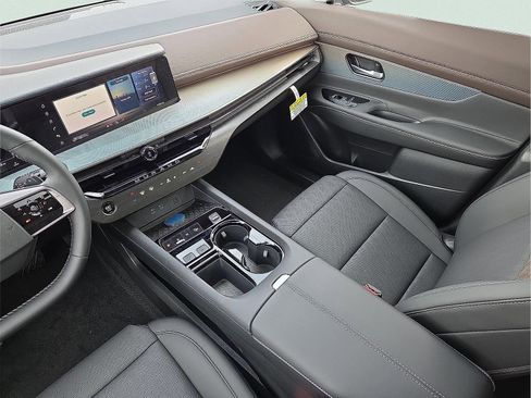 New 2026 Nissan Murano Platinum w/ Cargo Package AWD/4WD image 12