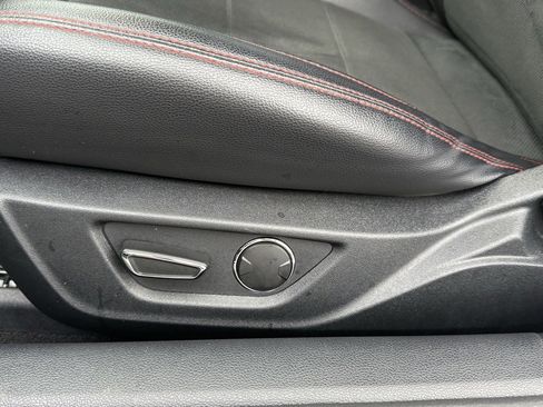 Used 2019 Ford Mustang GT Premium w/ Equipment Group 401A image 27