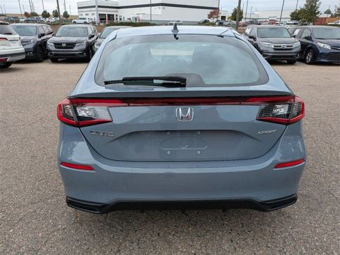 Used 2022 Honda Civic Sport image 5