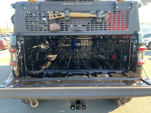 Used 2023 Jeep Gladiator Sport image 25