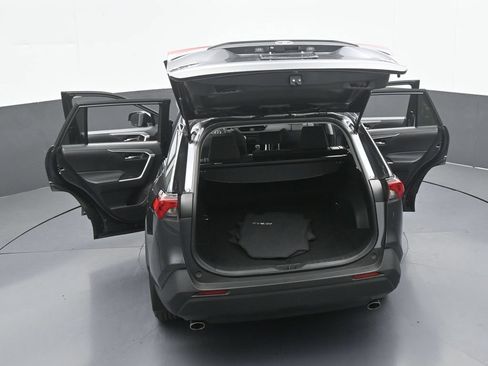 Used 2024 Toyota RAV4 XLE AWD/4WD image 61