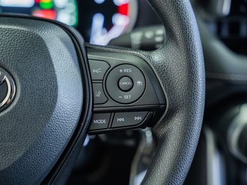 Used 2024 Toyota RAV4 LE image 22