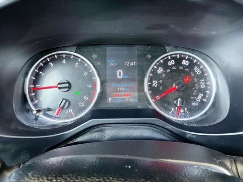 Used 2021 Toyota RAV4 XLE image 10