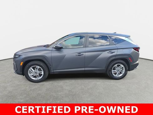 Used 2025 Hyundai Tucson SE image 8