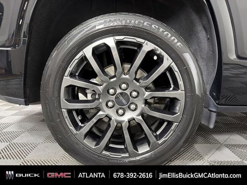 Used 2023 GMC Acadia Denali w/ Black Diamond Edition image 16