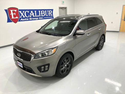 Used 2016 Kia Sorento SX w/ SXL Technology Package AWD/4WD image 4