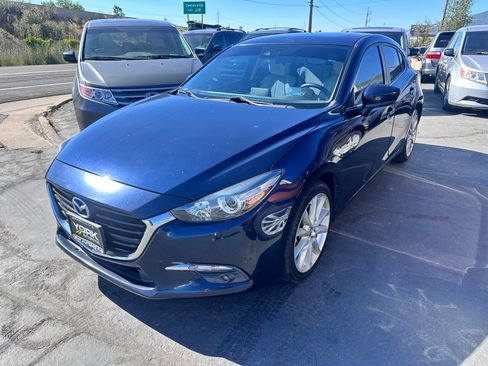 Used 2017 MAZDA MAZDA3 Grand Touring FWD image 2