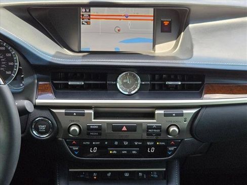 Used 2018 Lexus ES 350 w/ Ultra Luxury Package FWD image 15