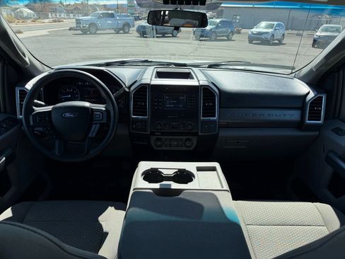 Used 2017 Ford F250 XLT w/ FX4 Off-Road Package AWD/4WD image 13