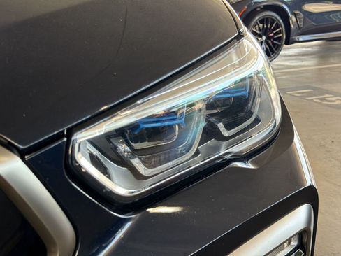 Used 2021 BMW X6 M50i AWD/4WD image 10