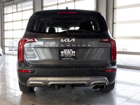 Used 2022 Kia Telluride SX w/ SX Prestige Package AWD/4WD image 4