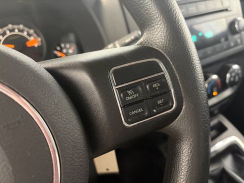 Used 2014 Jeep Patriot Sport image 17