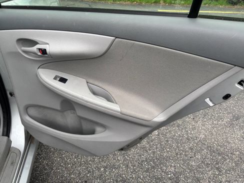 Used 2009 Toyota Corolla LE image 19