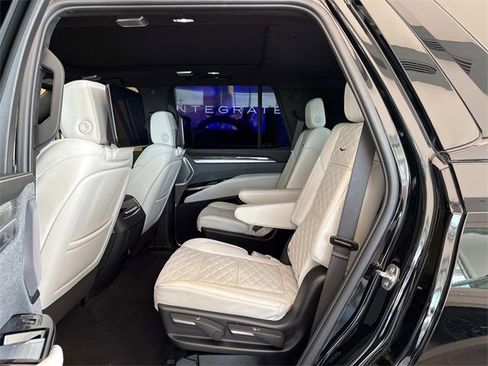 Used 2025 Cadillac Escalade V image 13