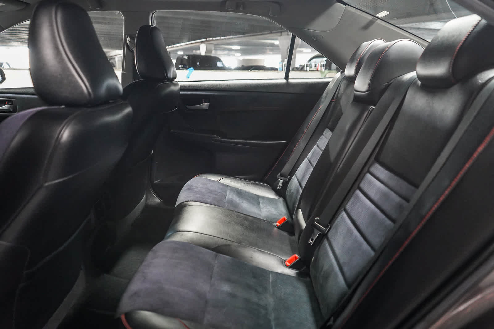 Used 2015 Toyota Camry XSE FWD image 17
