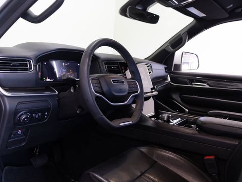 Used 2022 Jeep Wagoneer Series I AWD/4WD image 19