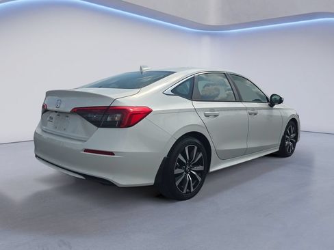Used 2023 Honda Civic EX image 6