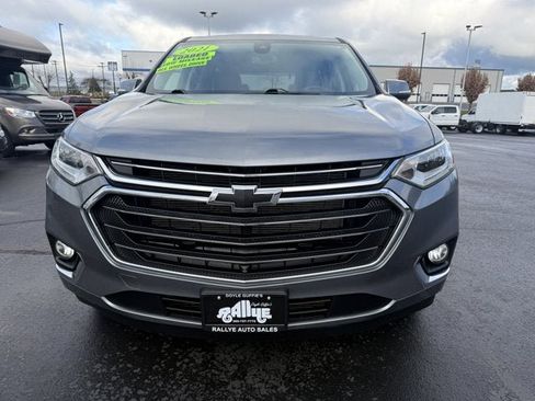 Used 2021 Chevrolet Traverse Premier image 2