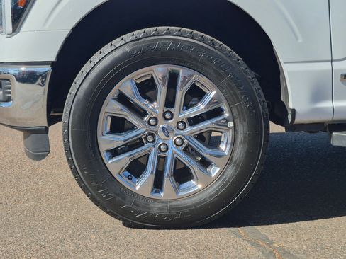 Used 2025 Ford F150 Lariat w/ Equipment Group 501A Mid AWD/4WD image 10