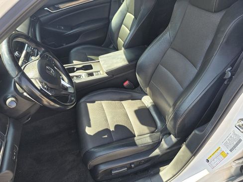 Used 2018 Honda Accord Sport image 6