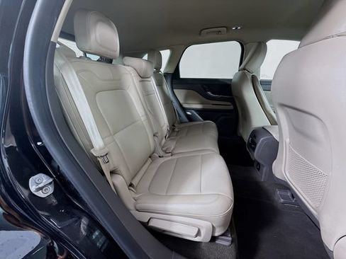 Used 2022 Lincoln Corsair AWD w/ Equipment Group 101A image 27