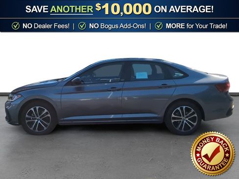 Used 2025 Volkswagen Jetta Sport image 2