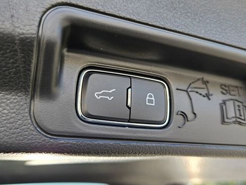 New 2026 Ford Explorer ST-Line w/ ST-Line Street Pack image 13