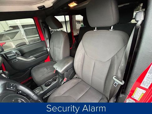 Used 2018 Jeep Wrangler Unlimited Sport S image 29