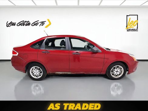 Used 2011 Ford Focus SE FWD image 4