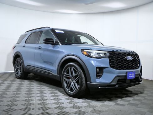 Certified 2025 Ford Explorer ST AWD/4WD image 1